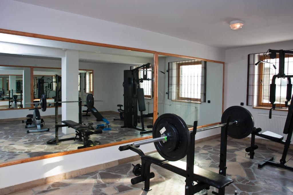 נובי טארג Hotel Goralski Raj מראה חיצוני תמונה