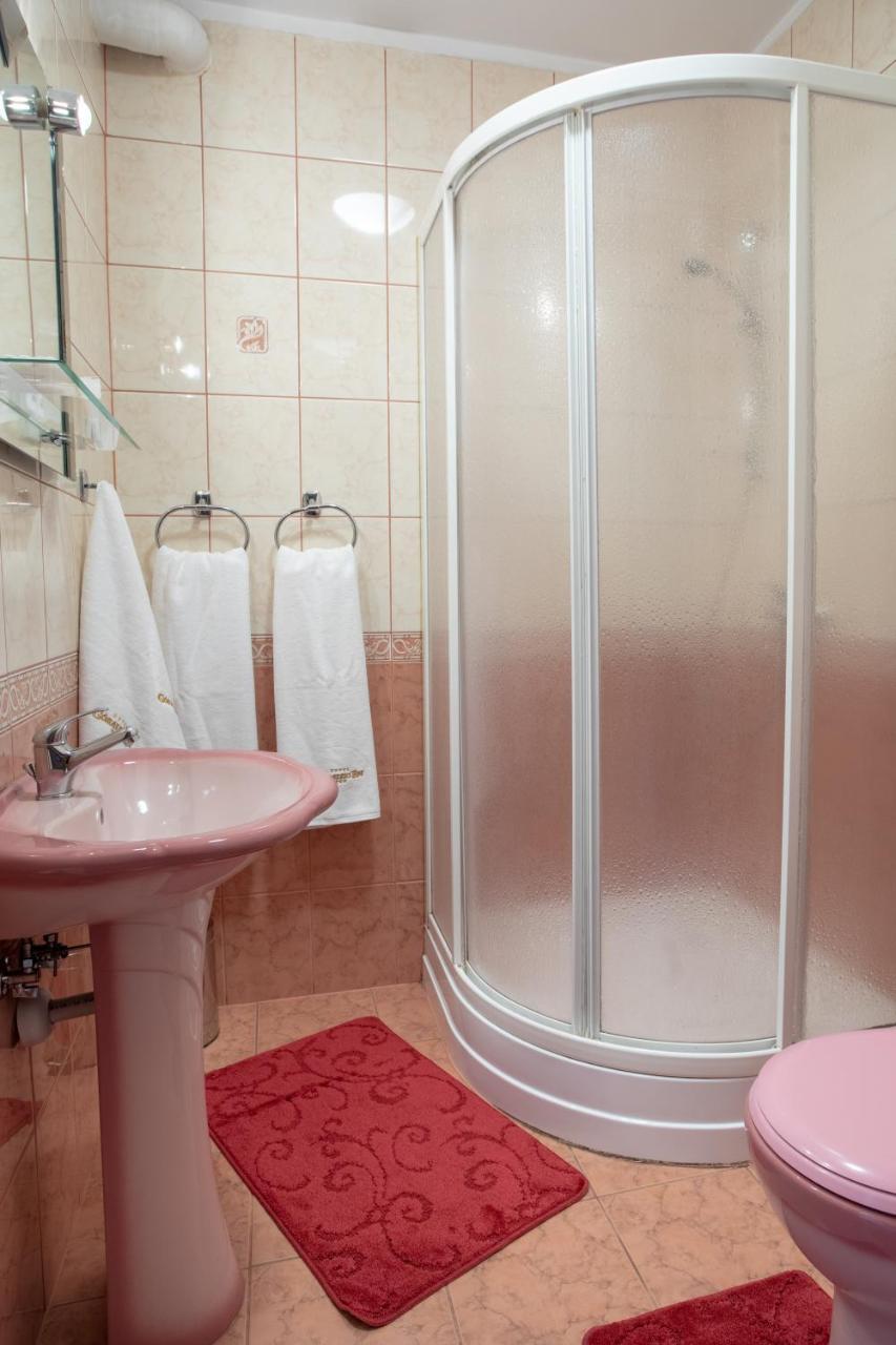 נובי טארג Hotel Goralski Raj מראה חיצוני תמונה