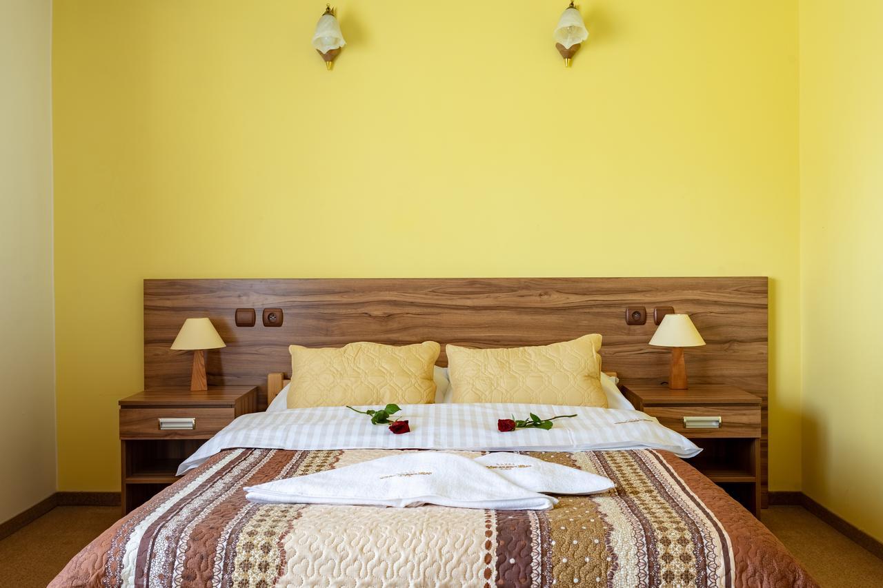 נובי טארג Hotel Goralski Raj מראה חיצוני תמונה