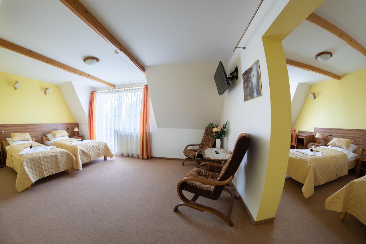 נובי טארג Hotel Goralski Raj מראה חיצוני תמונה
