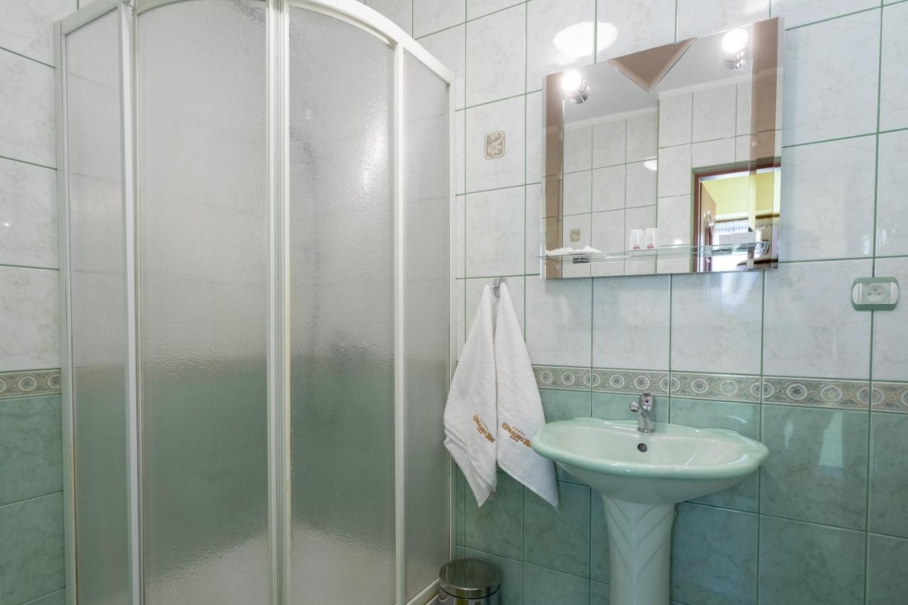 נובי טארג Hotel Goralski Raj מראה חיצוני תמונה